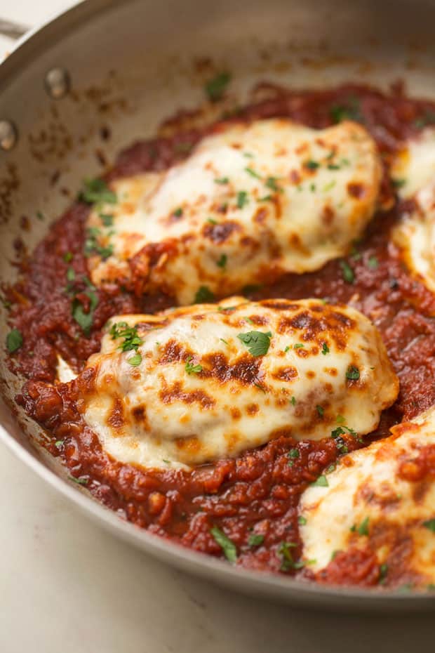 Easy 30-Minute Mozzarella Chicken in Rich Tomato Sauce